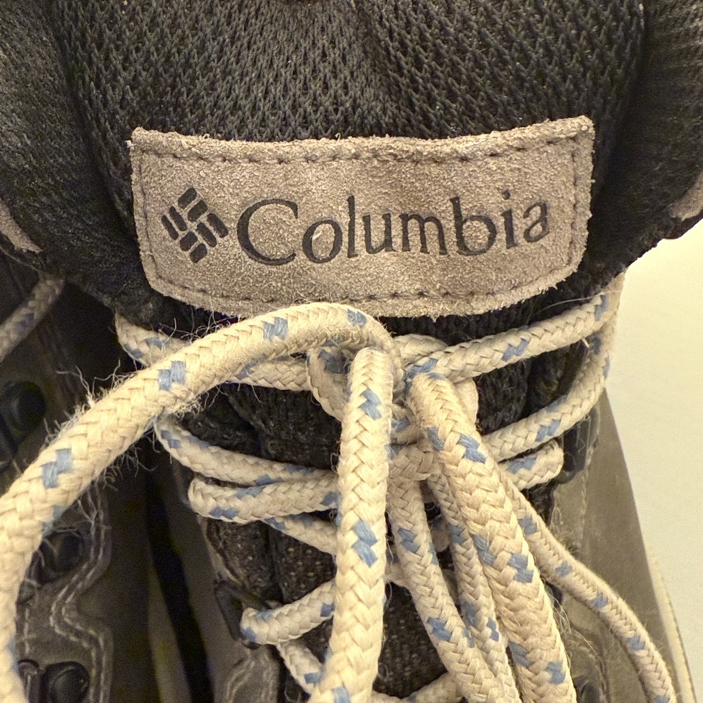 Columbia Women’s Black and Gray Hiking Boots - Picture 3 of 7